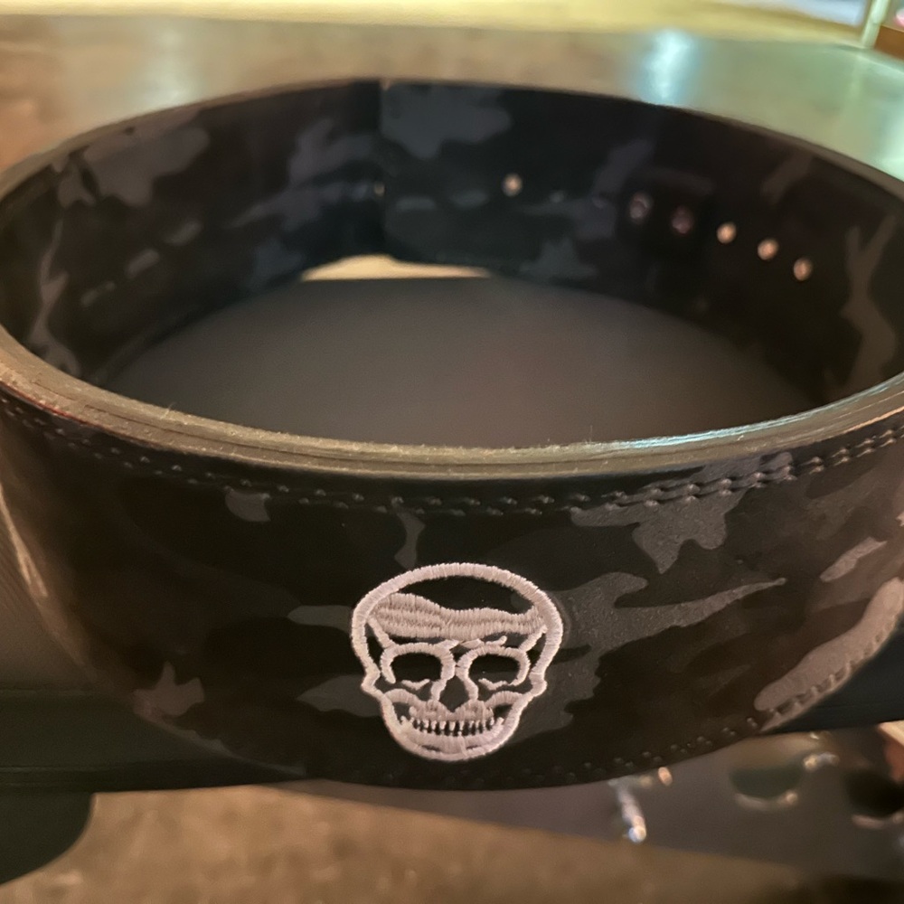 Lever belt